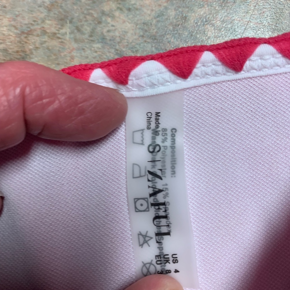 Bikini lot
Size small - Picture 3 of 4